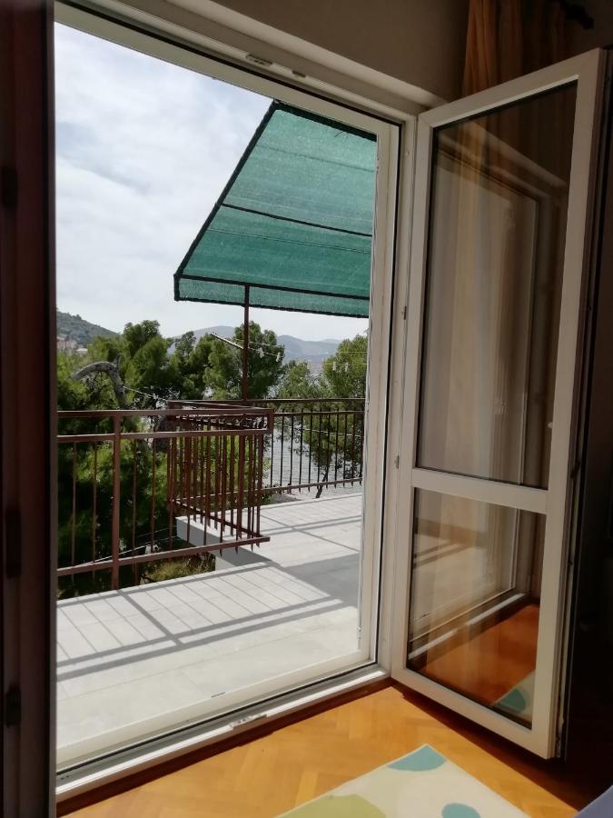 Ante Apartment *
