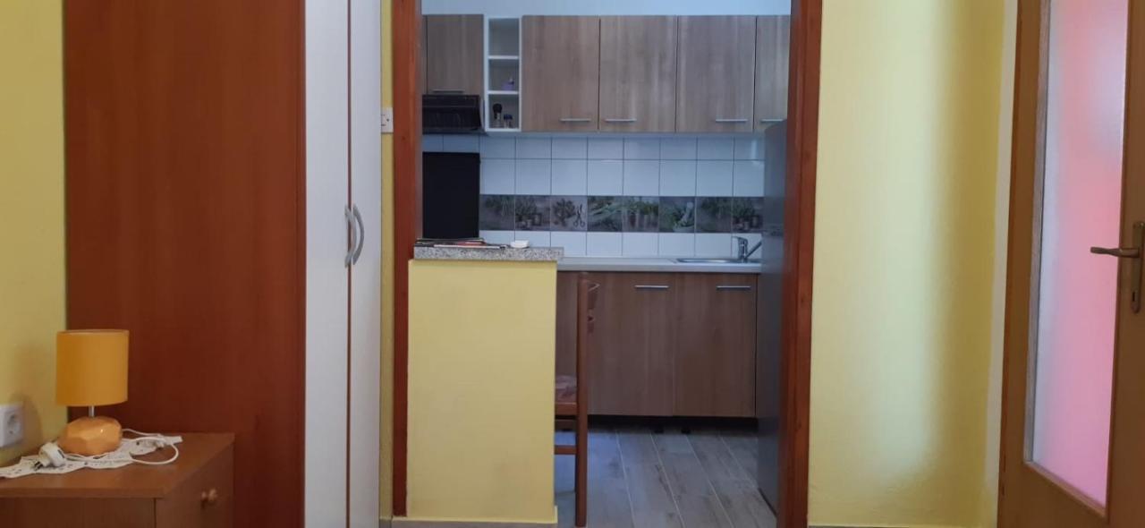 Apartment Ante *
