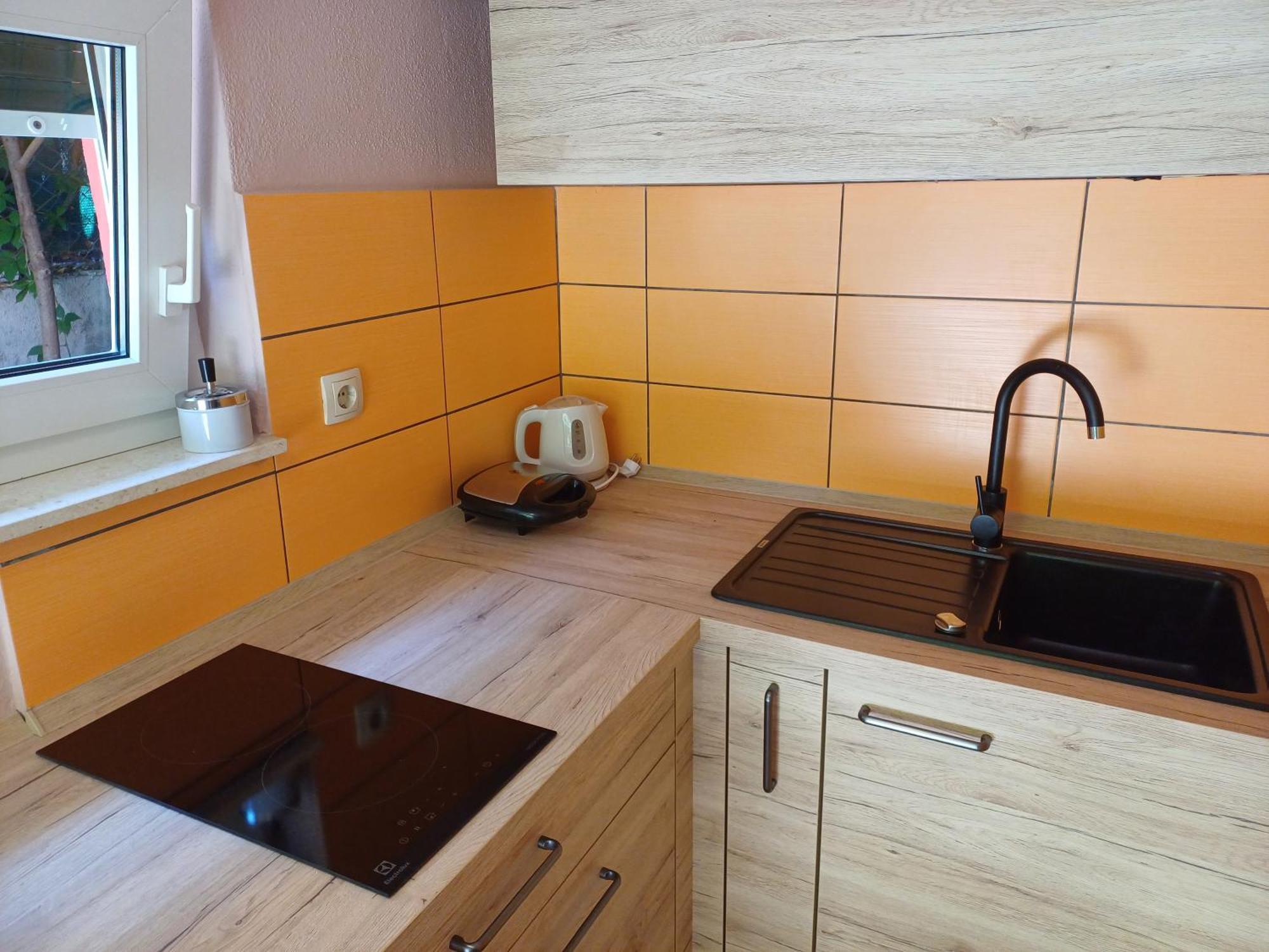 Apartment Ante *